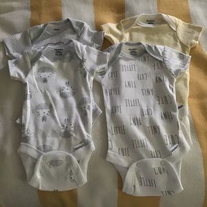 Baby’s boys newborn onesies